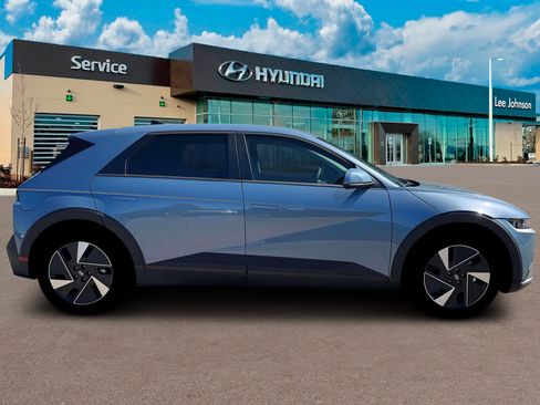 New 2026 Hyundai Ioniq 5 SEL AWD/4WD image 9