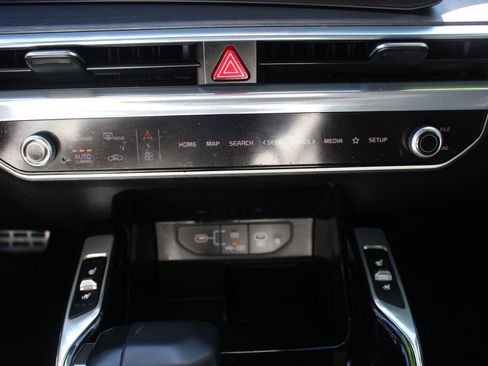 Certified 2024 Kia Sorento SX Prestige image 35