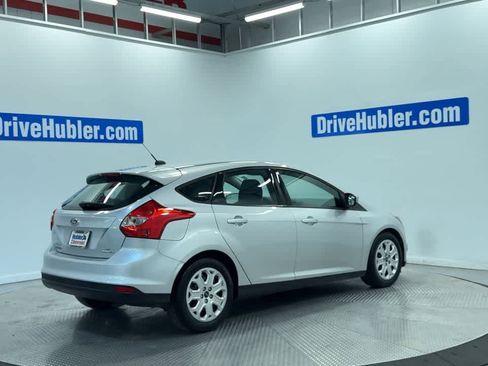 Used 2012 Ford Focus SE FWD image 2
