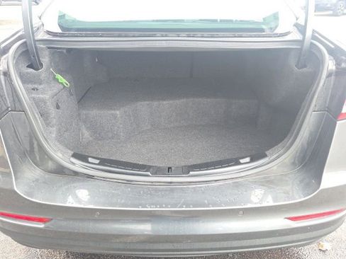 Used 2019 Ford Fusion SE image 11