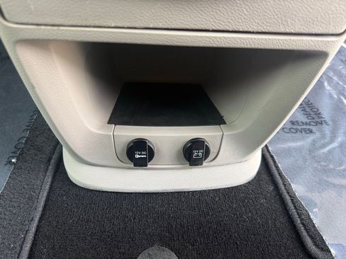 Used 2018 Dodge Grand Caravan SE w/ UConnect Hands-Free Group FWD image 52