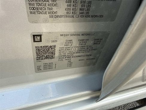 Used 2021 Chevrolet Silverado 1500 LT image 31