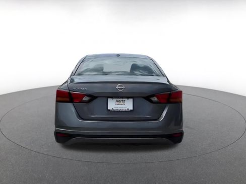 Used 2025 Nissan Altima 2.5 SV FWD image 12