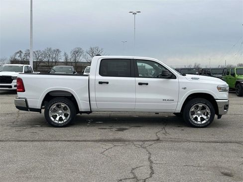 New 2026 RAM 1500 4x4 Crew Cab image 2