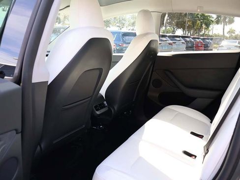 Used 2023 Tesla Model Y Long Range image 37