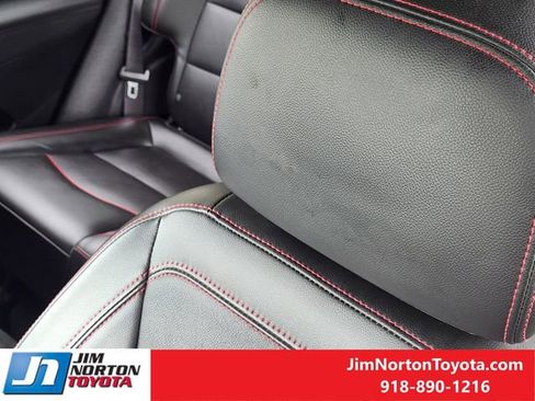 Used 2022 Chevrolet Equinox RS w/ RS Leather Package FWD image 16