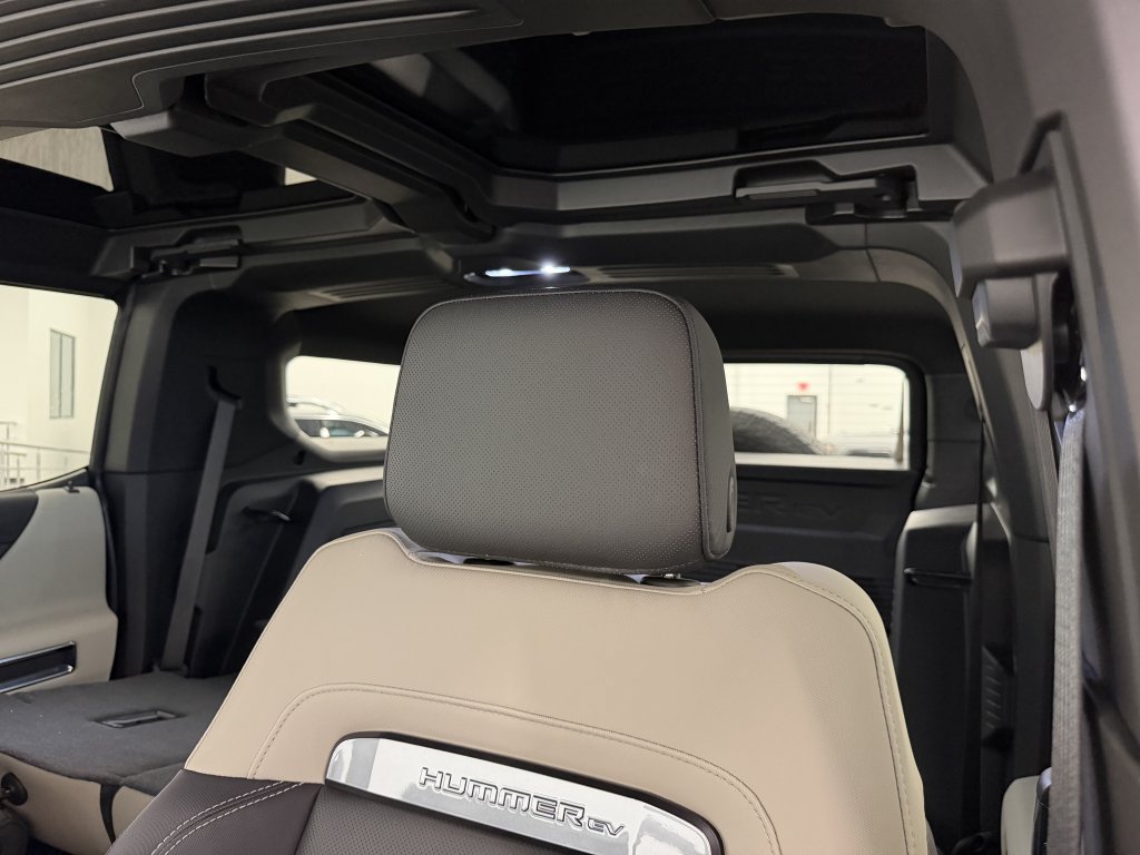 Used 2026 GMC Hummer EV SUV AWD/4WD image 18
