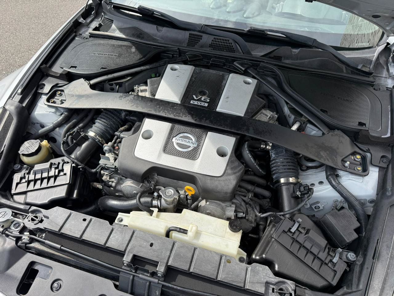 Used 2009 Nissan 370Z Touring w/ Aerodynamics Pkg RWD image 19
