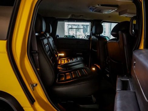 Used 2005 HUMMER H2 w/ Preferred Equipment Group image 54