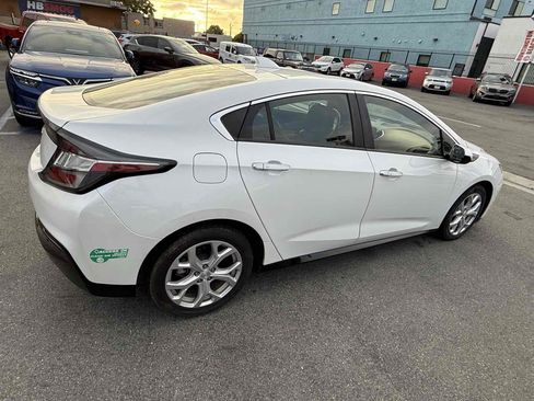 Used 2017 Chevrolet Volt Premier w/ Driver Confidence II Package FWD image 25