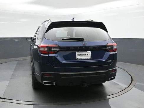 Certified 2023 Honda Pilot Touring image 8