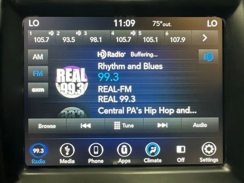 Used 2019 Chrysler 300 Touring RWD image 25