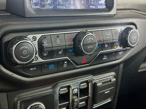 Used 2023 Jeep Wrangler Unlimited w/ Sun & Screen Package AWD/4WD image 24