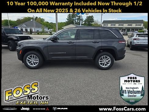 New 2025 Jeep Grand Cherokee Laredo X image 4