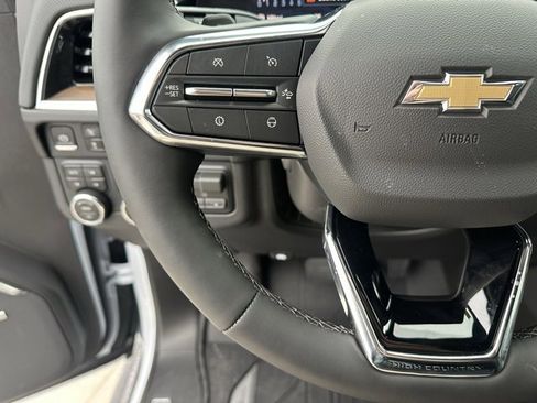 New 2026 Chevrolet Suburban High Country image 5