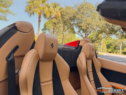 Used 2014 Ferrari 458 Spider RWD image 31