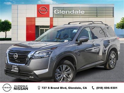 New 2025 Nissan Pathfinder SV w/ Cargo Package