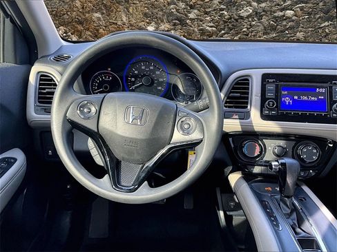 Used 2022 Honda HR-V LX image 5