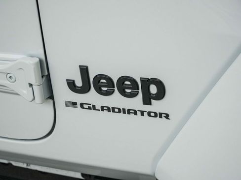 New 2026 Jeep Gladiator Sport image 9
