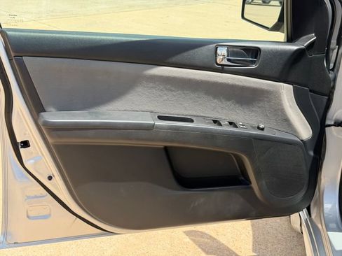 Used 2012 Nissan Sentra 2.0 SR w/ Special Edition Pkg FWD image 19