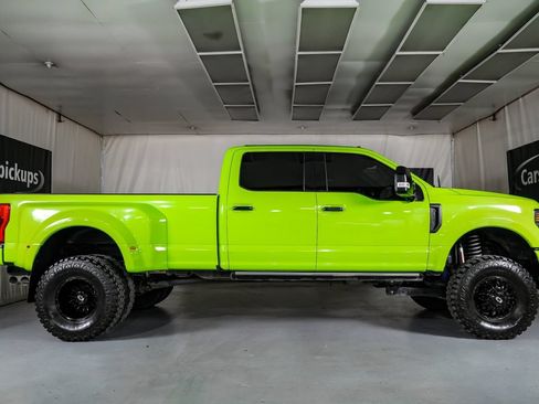 Used 2017 Ford F350 4x4 Crew Cab DRW Super Duty image 5