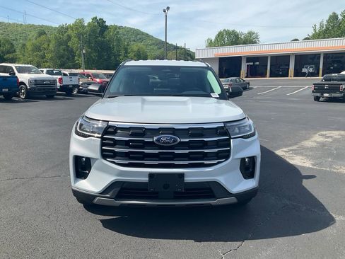New 2026 Ford Explorer Active image 2