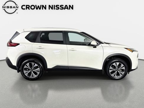 Used 2023 Nissan Rogue SV w/ SV Premium B Package FWD image 4