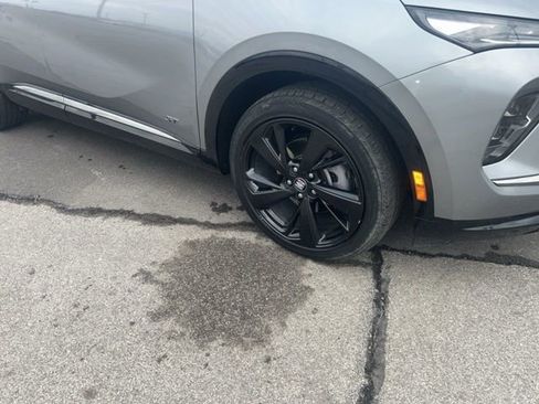 Used 2025 Buick Envision Sport Touring image 5