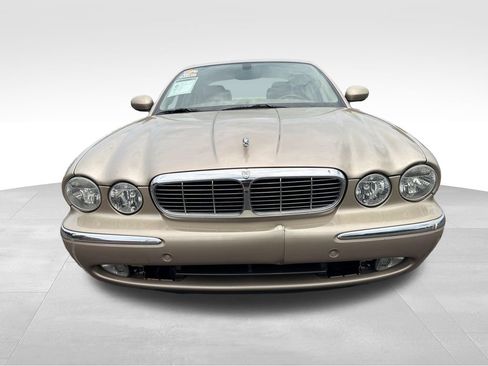 Used 2005 Jaguar XJ8 RWD image 9