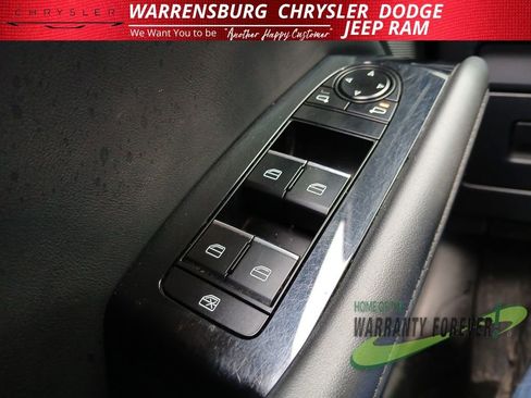 Used 2024 MAZDA MAZDA3 s image 27