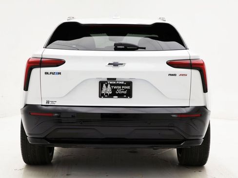 Used 2024 Chevrolet Blazer EV RS image 7