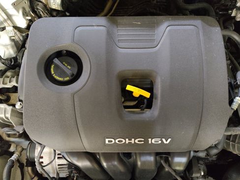 Used 2017 Hyundai Elantra SE image 30