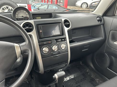 Used 2005 Scion xB image 7