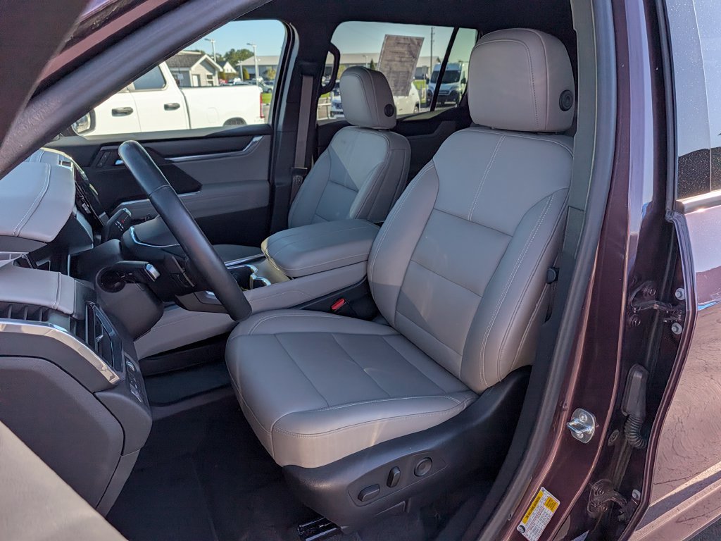 Used 2024 GMC Acadia Elevation FWD image 12