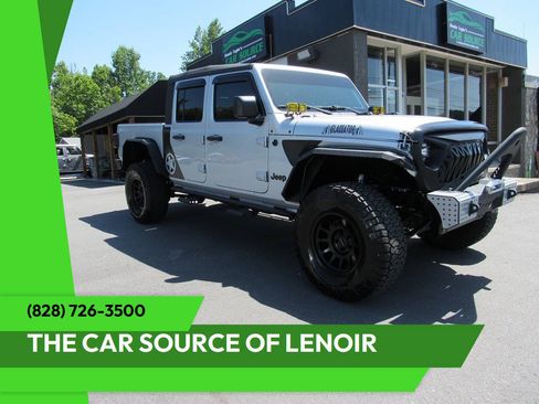 Used 2023 Jeep Gladiator Sport AWD/4WD image 1