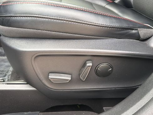 Used 2025 Ford Escape ST-Line image 10