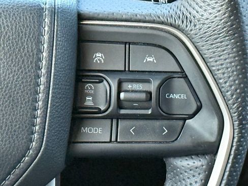 Used 2025 Toyota Tacoma TRD Off-Road AWD/4WD image 30