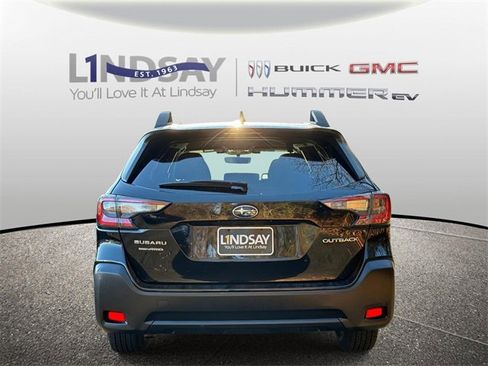 Used 2024 Subaru Outback Premium image 3