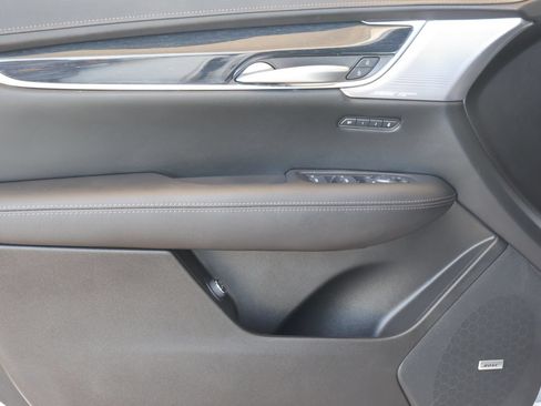 Used 2024 Cadillac XT5 Premium Luxury FWD image 9