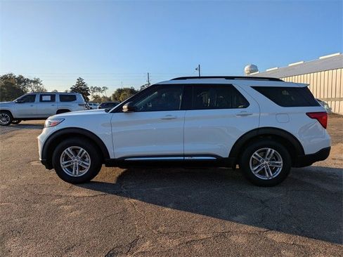 Used 2021 Ford Explorer XLT w/ Class III Trailer Tow Package image 7