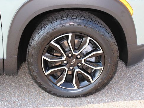 Used 2026 Chevrolet TrailBlazer ACTIV w/ Convenience Package FWD image 5