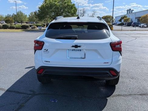 New 2026 Chevrolet Trax RS w/ Driver Confidence Package FWD image 4