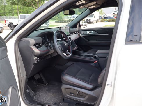 Used 2025 Ford Explorer ST AWD/4WD image 22