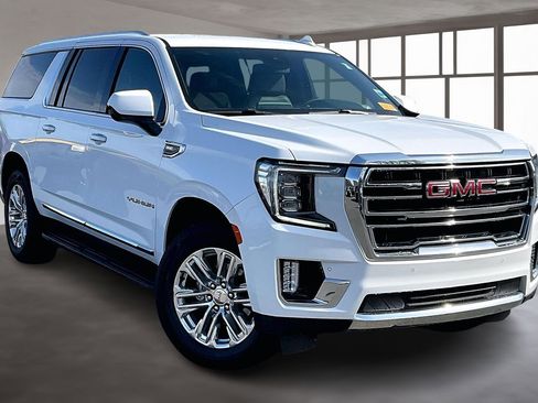 Used 2024 GMC Yukon XL SLT RWD image 1
