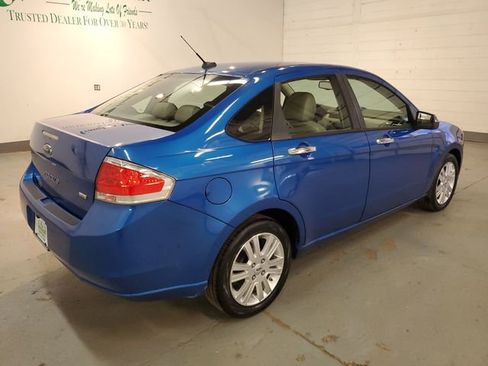 Used 2010 Ford Focus SEL image 7