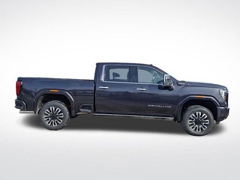 New 2026 GMC Sierra 2500 Denali Ultimate w/ Max Trailering Package image 8
