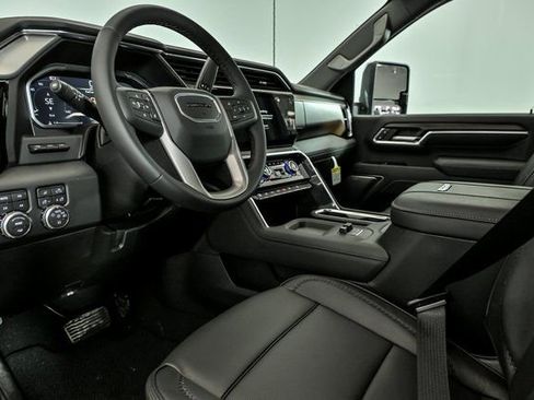 New 2026 GMC Sierra 2500 Denali w/ Denali Reserve Package image 6