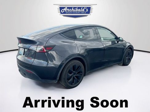 Used 2025 Tesla Model Y Long Range AWD/4WD image 5