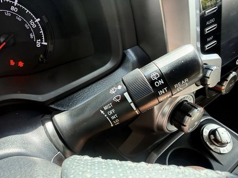 Used 2022 Toyota 4Runner SR5 AWD/4WD image 28