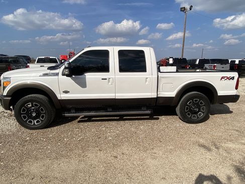 Used 2015 Ford F250 King Ranch w/ King Ranch w/Chrome Package image 4